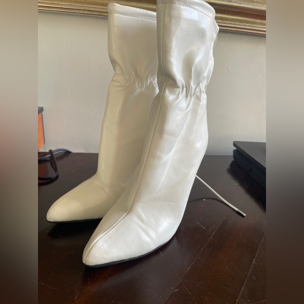Rouge Helium Ivory Faux Fur Boots